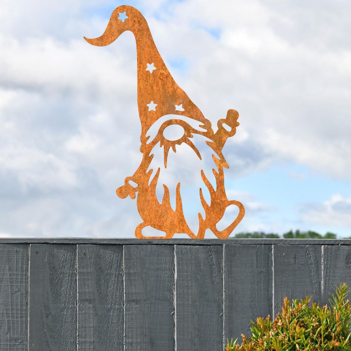 Rustic Gonk with Star Hat Fence Topper