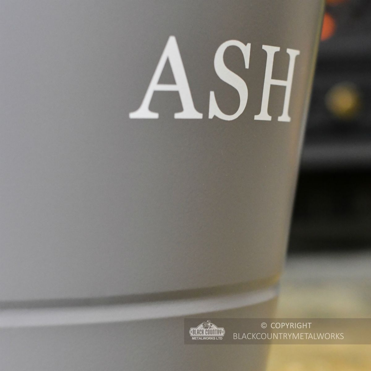 Contemporary Ash Bucket with Matching Lid Close Up Contemporary Ash Bucket with Matching Lid Close Up