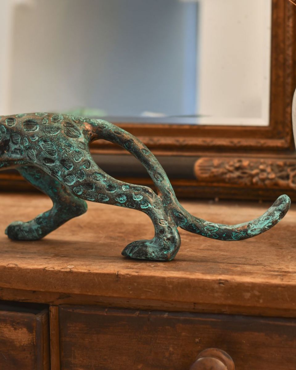 Close up of verdigris leopard tail