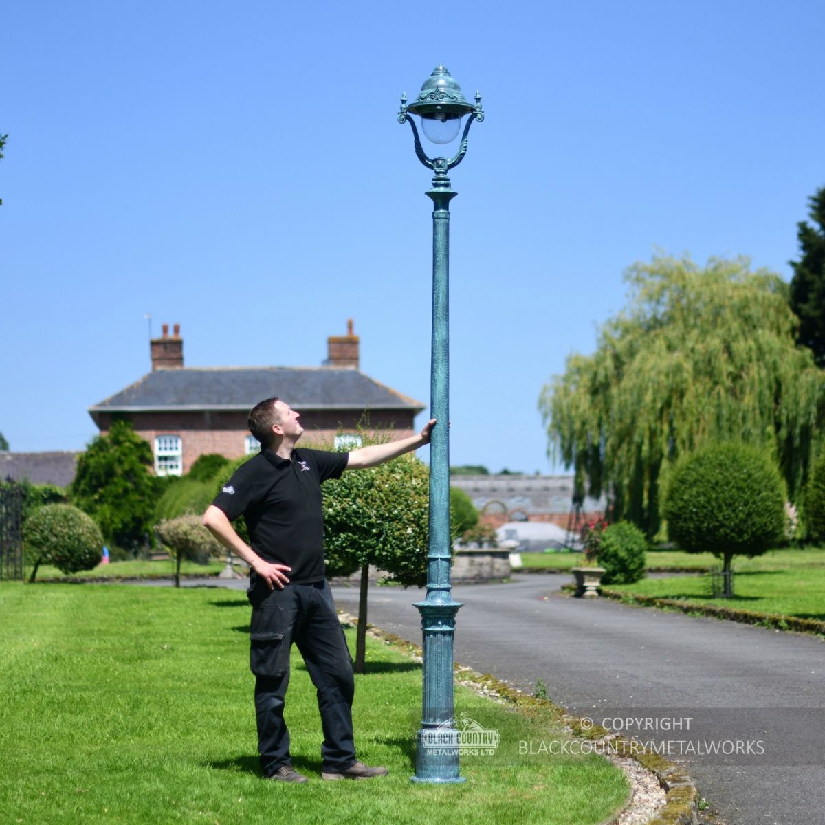 Verdigris Green Opulent Cast Iron Lamp Post 3m Scale Shot