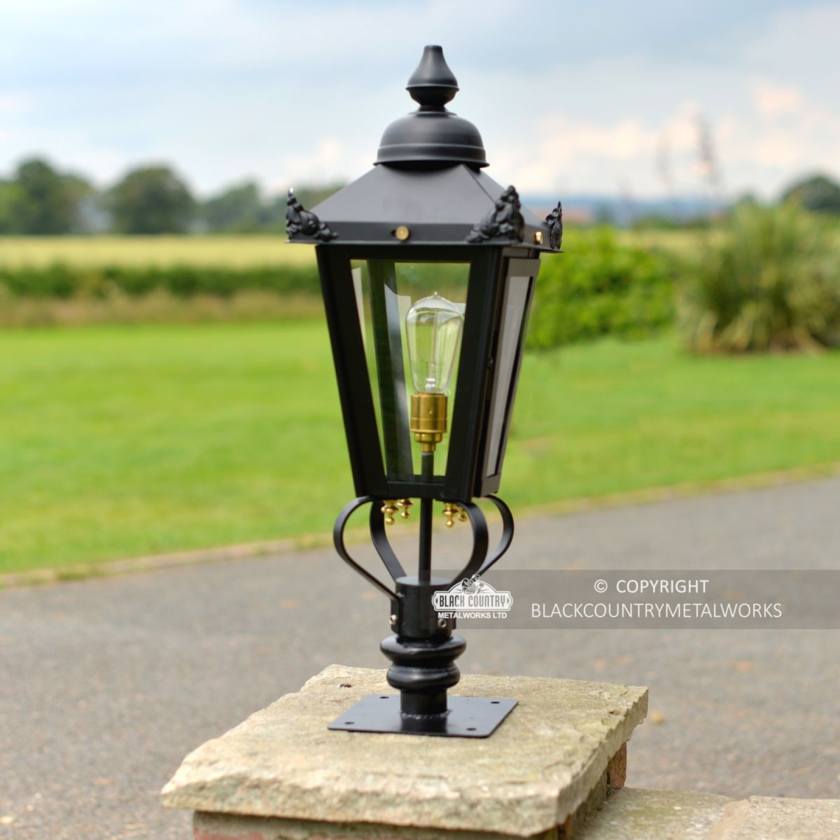 Victorian Pillar Light and Lantern Set in situ on a Brick Pillar