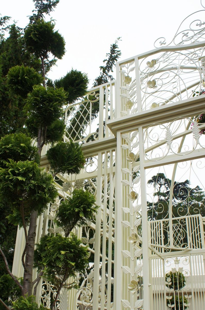 The LUXURY "Royal Alexandria" Wrought Iron Pavilion