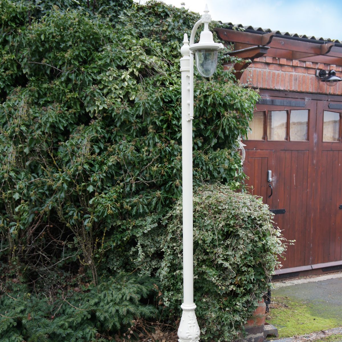 Cream St Marlo Lamp Post Set
