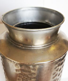 "Urban Wisley Urns" Decorative urns for stylish, contemporary living