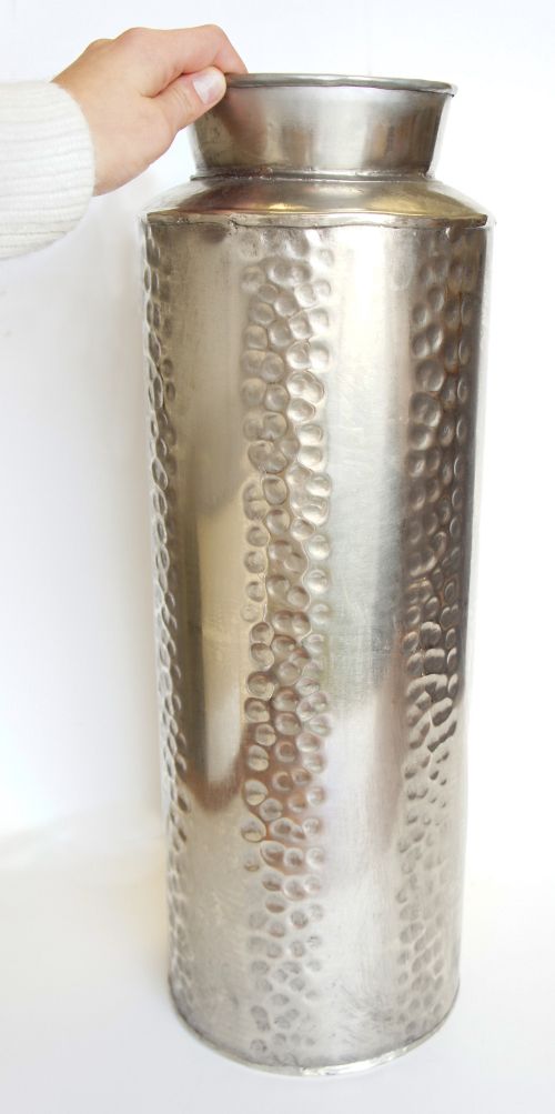 "Urban Wisley Urns" Decorative urns for stylish, contemporary living