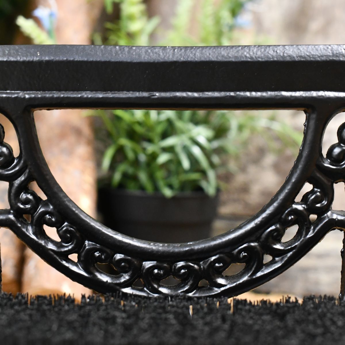 Detailed image of casting.