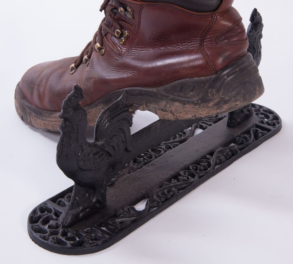 “Winding Oaks Farm” Cast Iron Rooster Boot Scraper