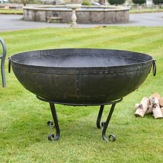 110cm Traditional Kadai Bowl with stand 110cm Traditional Kadai Bowl with stand