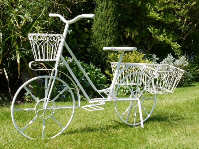 “Elmstead Gardens” Antique White Bike Planter 