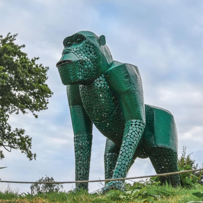 “Lord Greystoke” Stunning Silverback Gorilla Sculpture - Green “Lord Greystoke” Stunning Silverback Gorilla Sculpture - Green