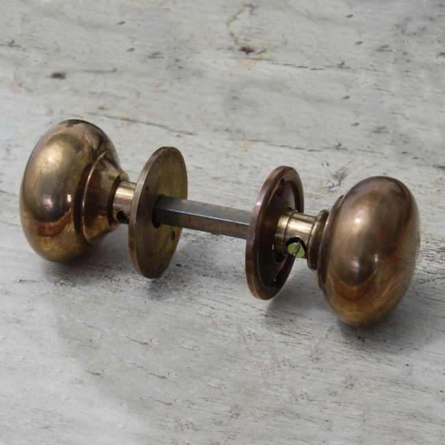 Traditional Door Knobs in Antique Brass Traditional Door Knobs in Antique Brass