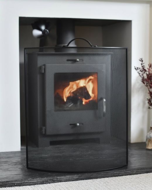 "Barrow" Classic Curved Fire Guard