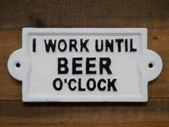 "Beer O"Clock" Iron Sign in White "Beer O"Clock" Iron Sign in White