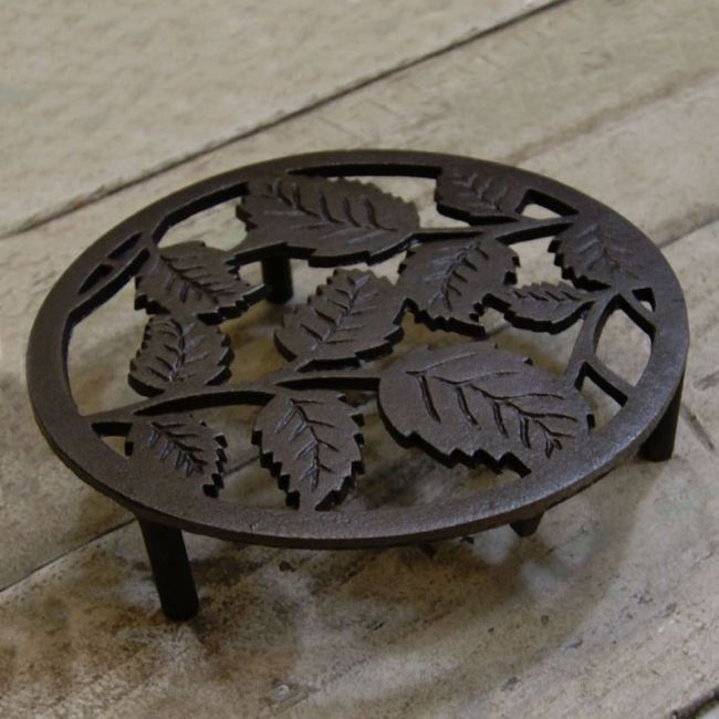 Leave Design Cast Iron Trivet