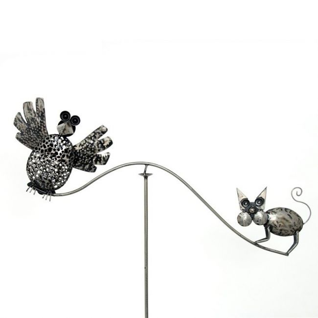 Cat & Bird Balancing Spike