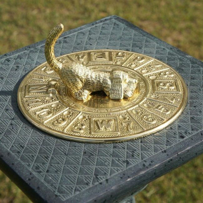 Dog & Bone Sundial in Situ Dog & Bone Sundial in Situ