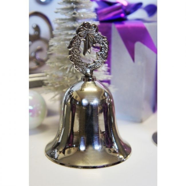Christmas Wreath Hand Bell Christmas Wreath Hand Bell