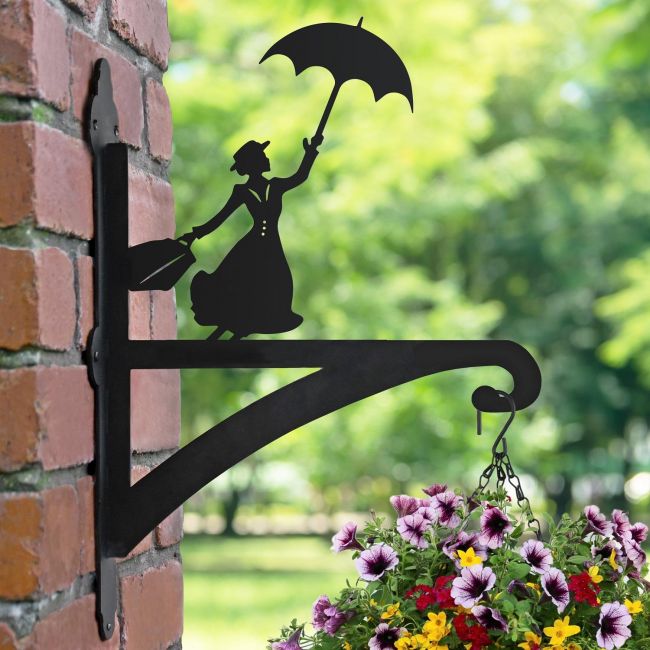 Close-up of the Mary Poppins Design on the Bracket Close-up of the Mary Poppins Design on the Bracket