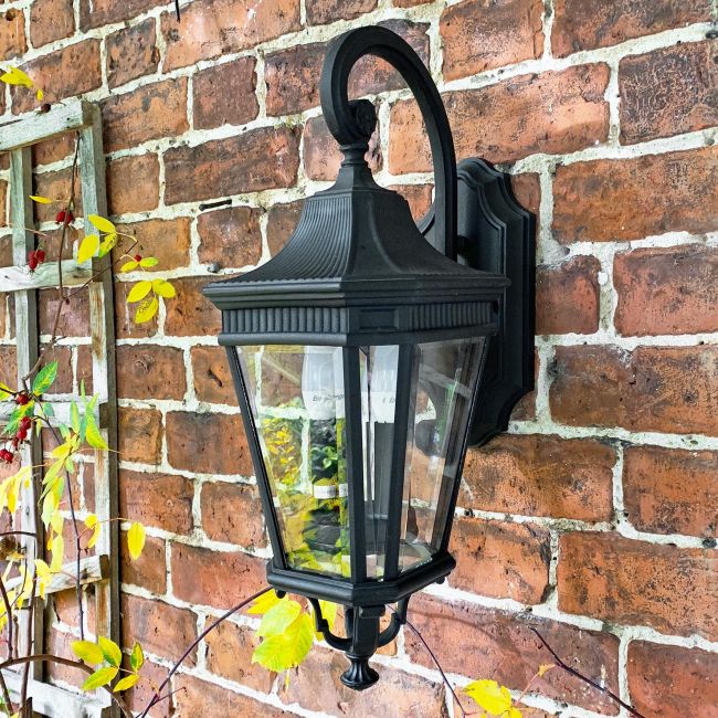 Traditional Black Wall Lantern Traditional Black Wall Lantern