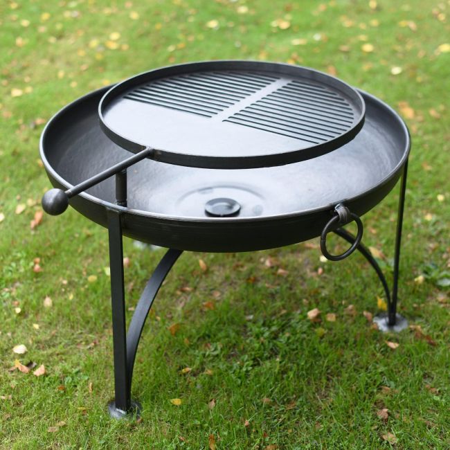Top View of the Simple Kadai Fire Bowl With Swing Arm Barbecue Rack Top View of the Simple Kadai Fire Bowl With Swing Arm Barbecue Rack
