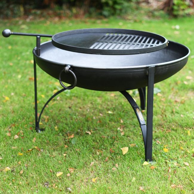 Simple Kadai Fire Bowl with Swing Arm Barbecue Rack in Situ in the Garden Simple Kadai Fire Bowl with Swing Arm Barbecue Rack in Situ in the Garden