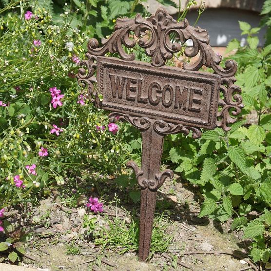 Cast Iron ’Welcome’ House spike Sign Cast Iron ’Welcome’ House spike Sign