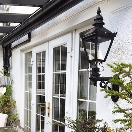 Kensington wall light on royale bracket