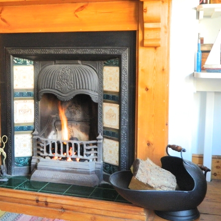 The Hamlett Coal Scuttle in black