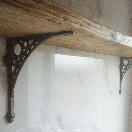 Decorative shelf brackets