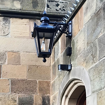 Hanging Victorian exterior wall light