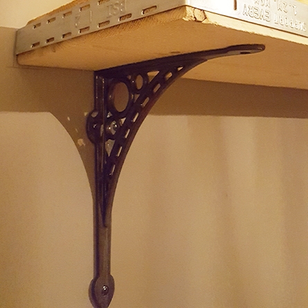 Decorative shelf brackets
