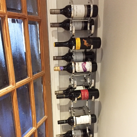 Wall-mounted wine rack